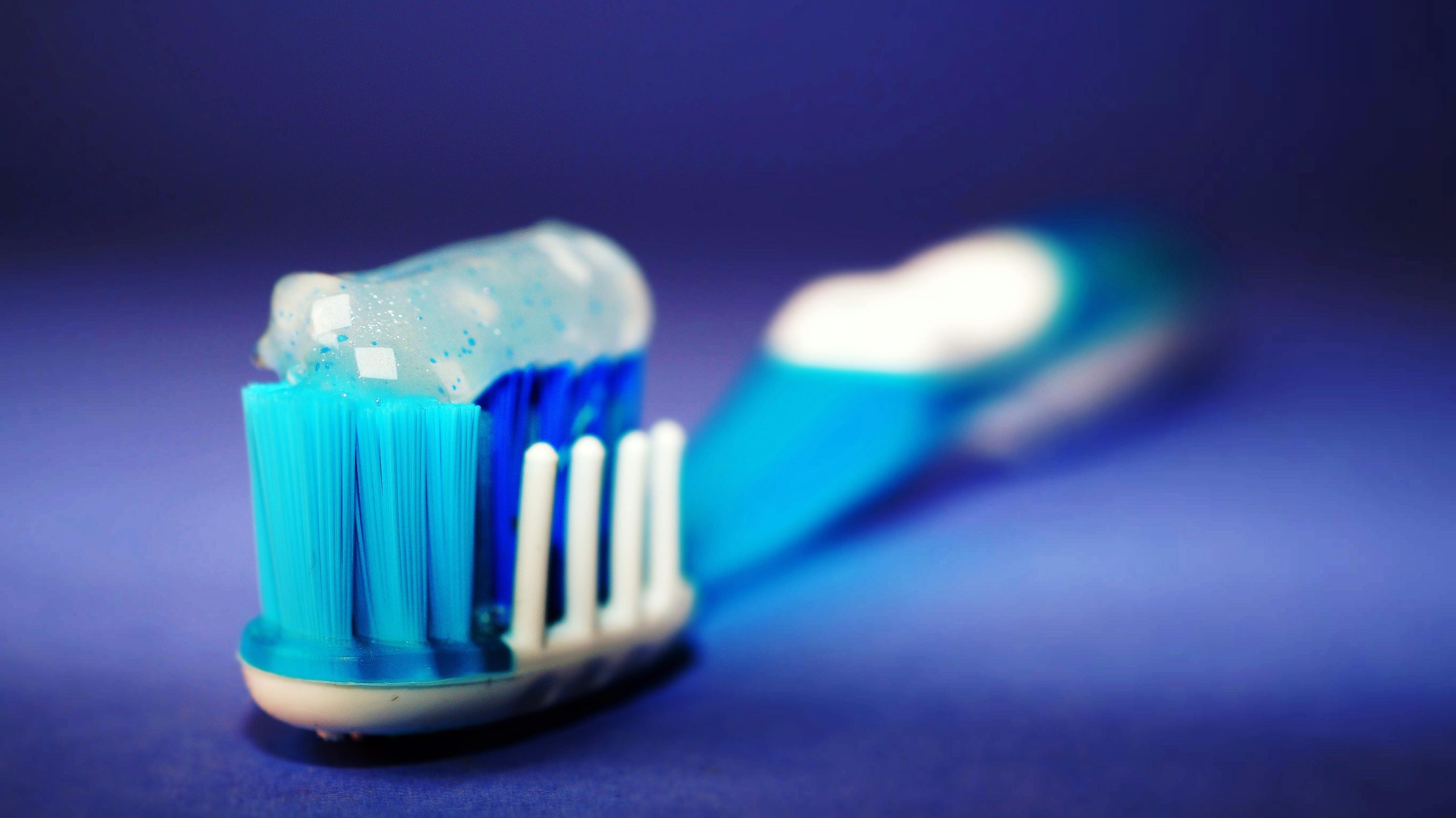 Lire la suite à propos de l’article QUEL DENTIFRICE FLUORÉ CHOISIR ?